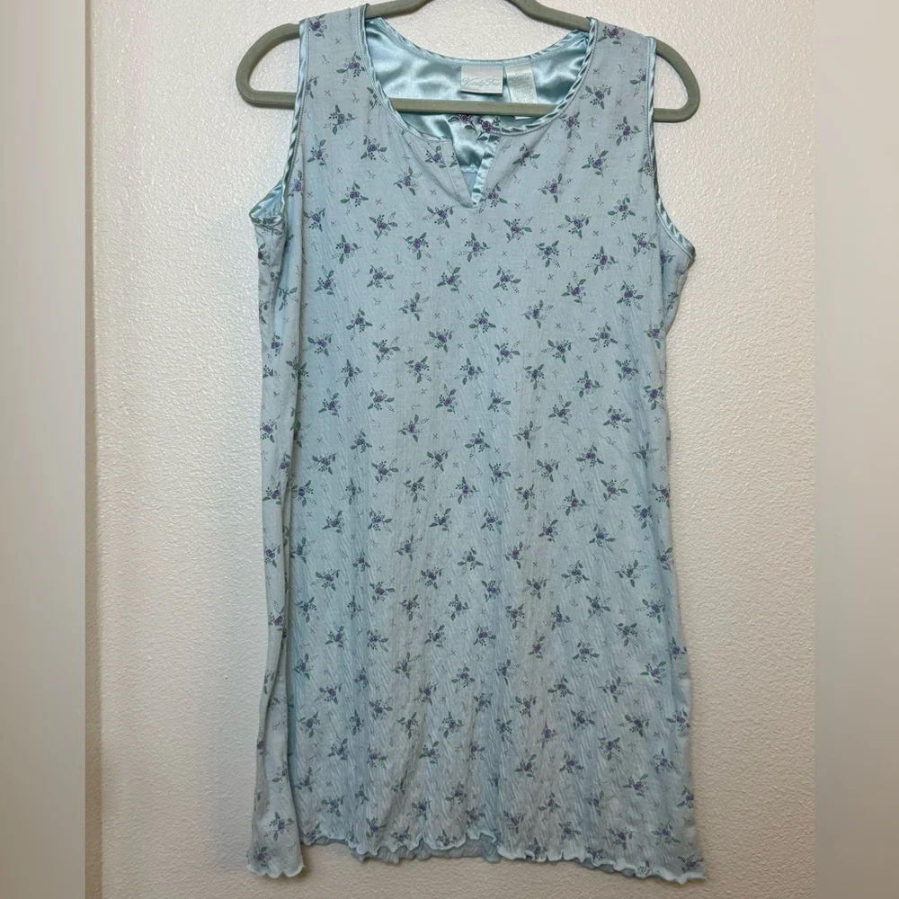 Vanity Fair Light Blue Floral Nightgown